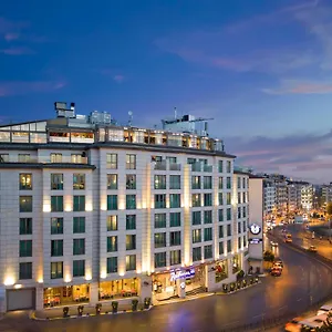 https://radisson-blu-hotel-istanbul-pera-34430.istanbul-turkeyhotels.com